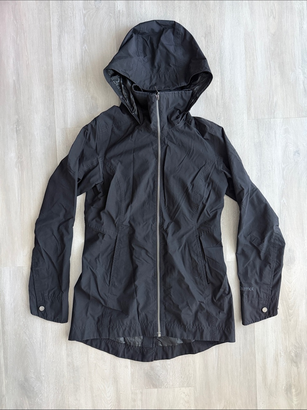 Marmot Black Hooded Rain Jacket in Black, Size XS